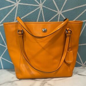 Coach Peyton Leather Zip Top Tote
